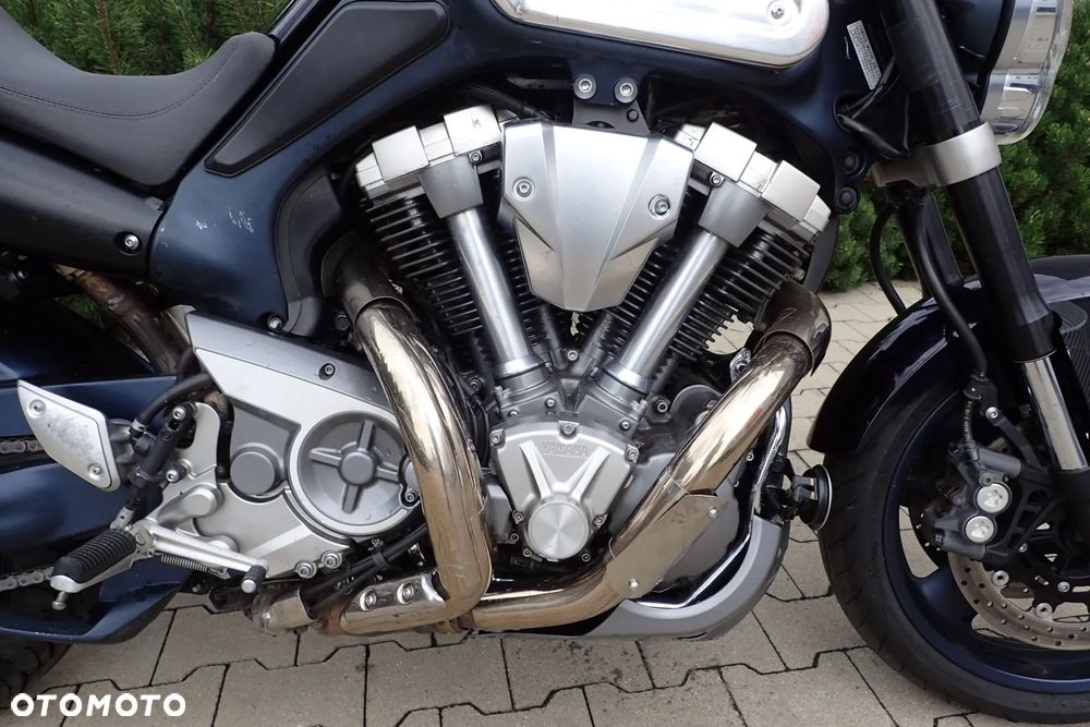 Yamaha MT - 11