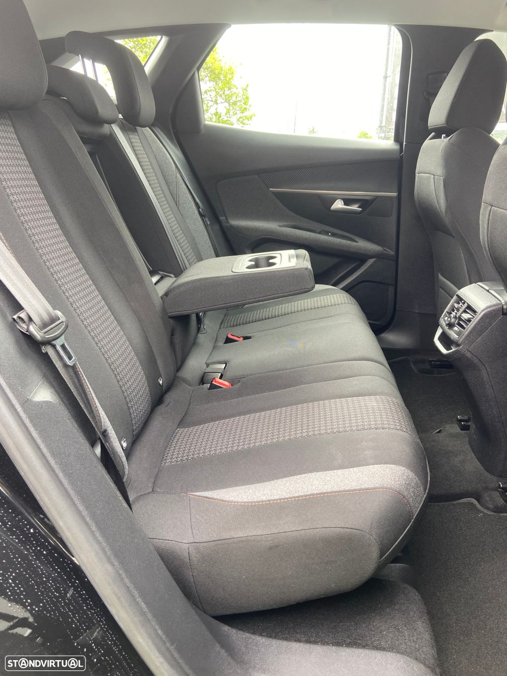 Peugeot 3008 1.5 BlueHDi Active Pack EAT8 - 12