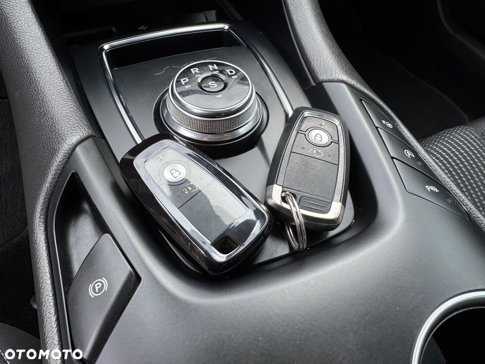 Ford Mondeo 2.0 EcoBlue Titanium - 35