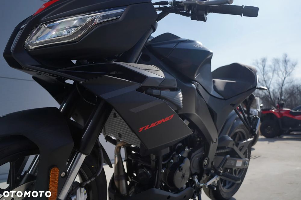 Aprilia Tuono - 14