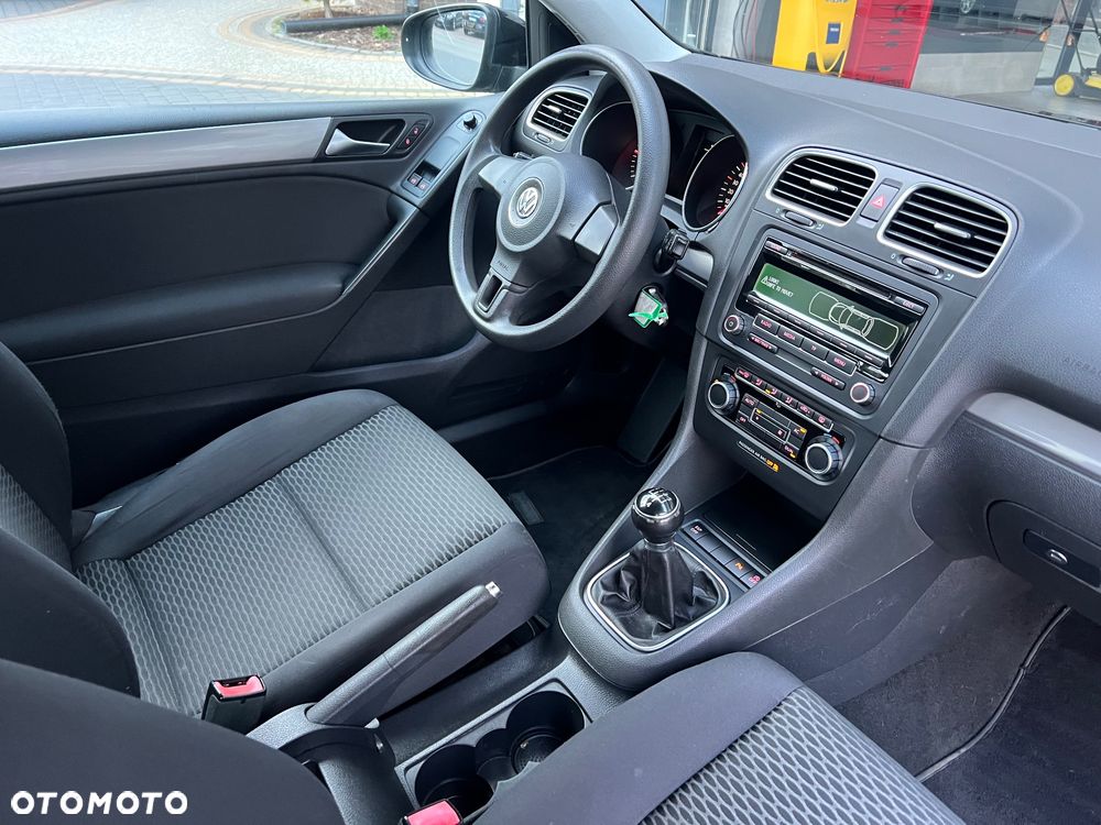 Volkswagen Golf 1.6 TDI DPF BlueMotion - 19