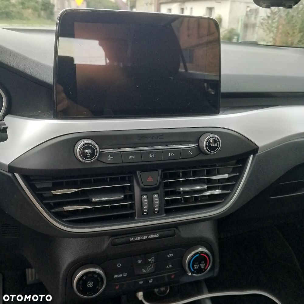 Ford Focus 1.5 TDCi SYNC Edition - 10