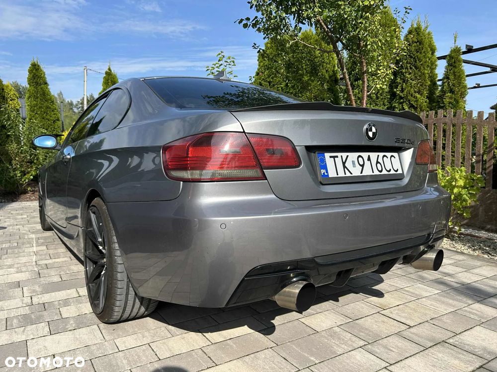 BMW Seria 3 330d Coupe - 6