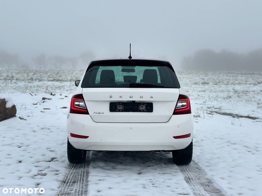 Skoda Fabia 1.0 Style Color - 15