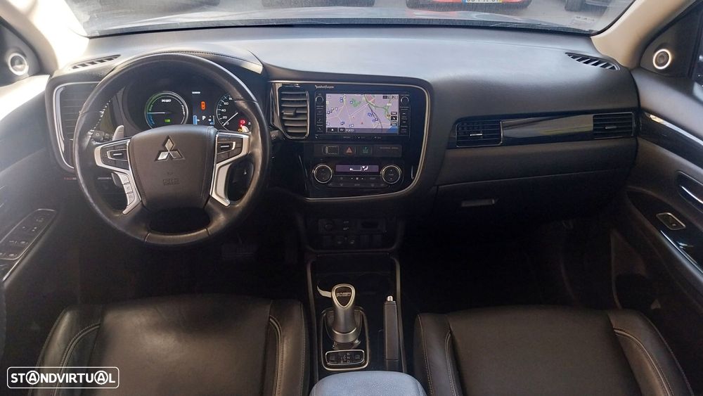 Mitsubishi Outlander 2.0 Intense Navi - 15