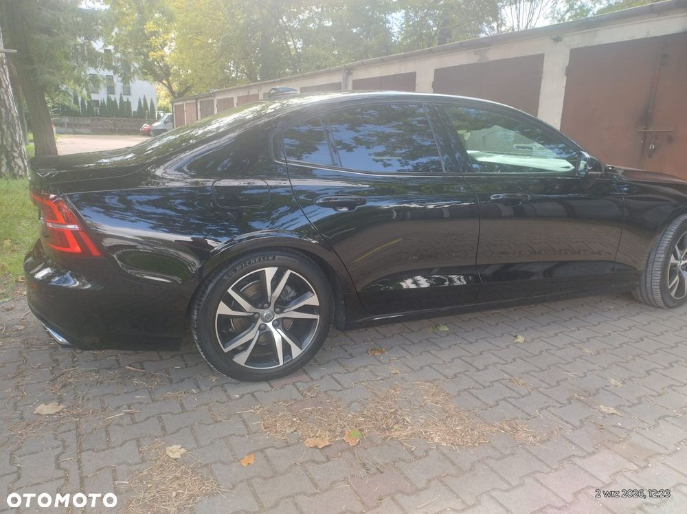 Volvo S60 B4 B R-Design - 3