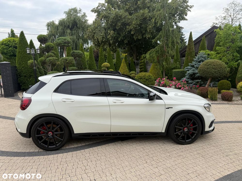 Mercedes-Benz GLA 45 AMG 4Matic 7G-DCT - 9
