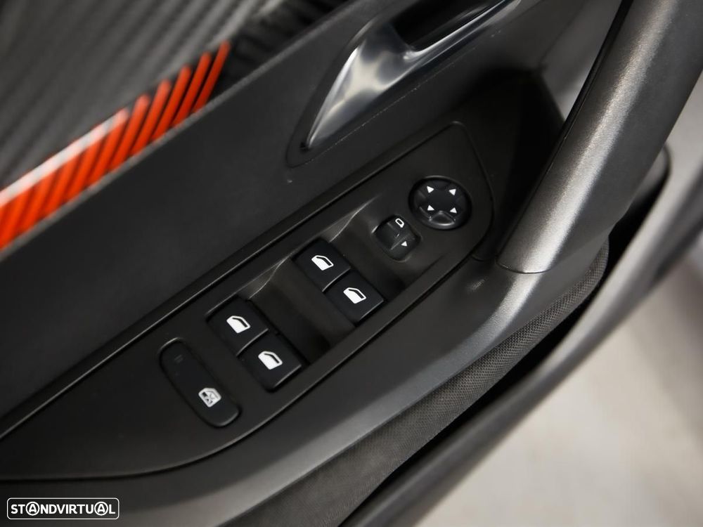 Peugeot e-2008 50 kWh Active - 13
