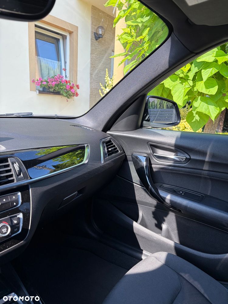 BMW Seria 1 118i Sport Line Shadow - 14