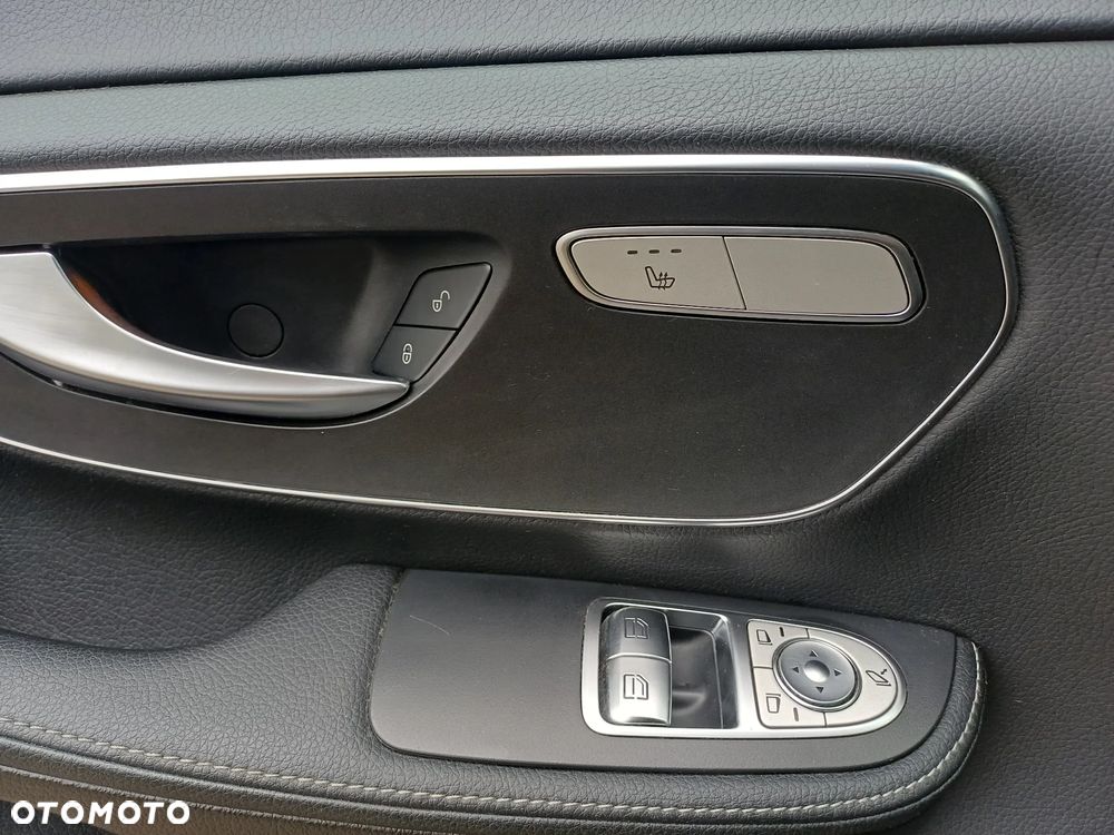 Mercedes-Benz Klasa V 300 d Extralang 9G-TRONIC Avantgarde - 21