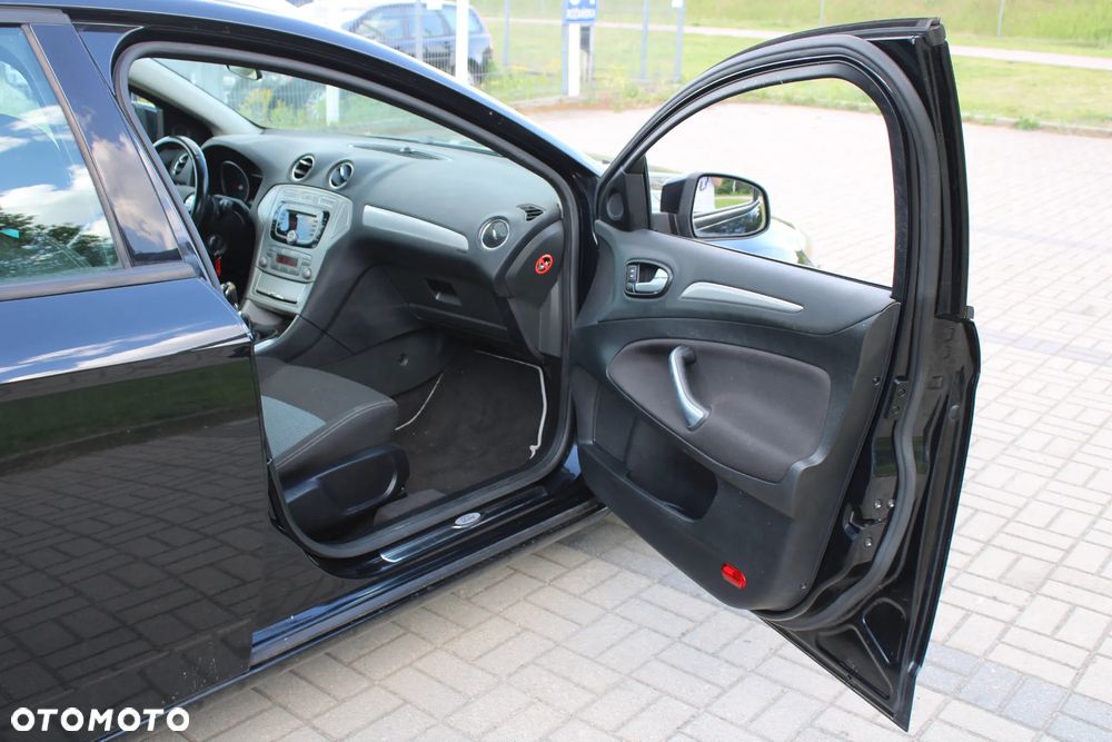 Ford Mondeo - 21