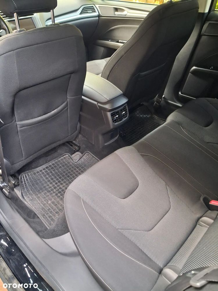 Ford Mondeo - 12