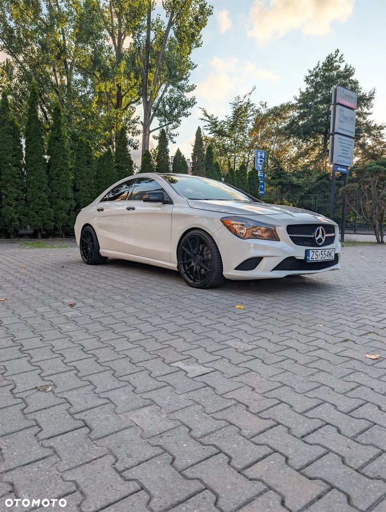 Mercedes-Benz CLA 250 7G-DCT Sport - 4