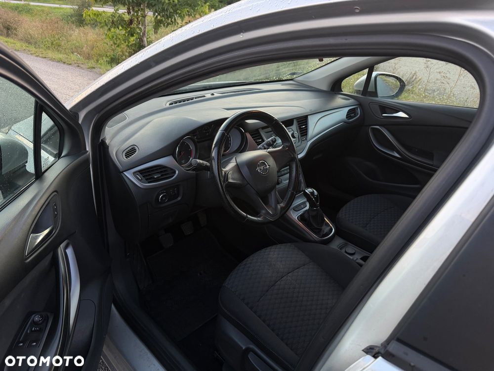 Opel Astra 1.6 CDTI Essentia - 8