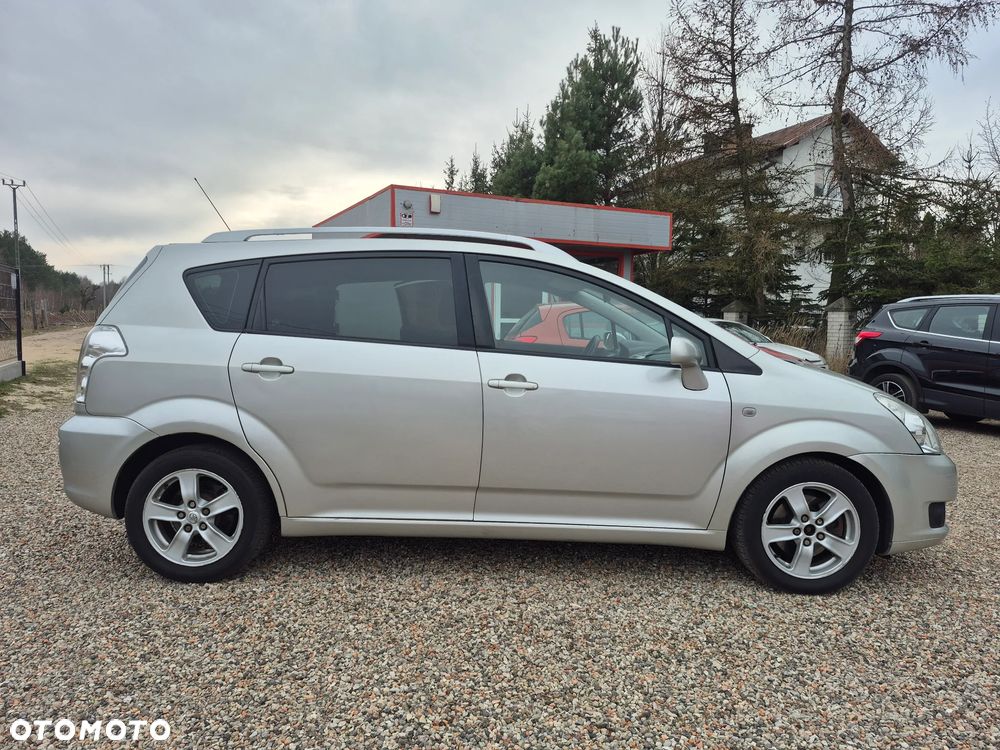 Toyota Corolla Verso 2.2 D-4D DPF Sol - 2