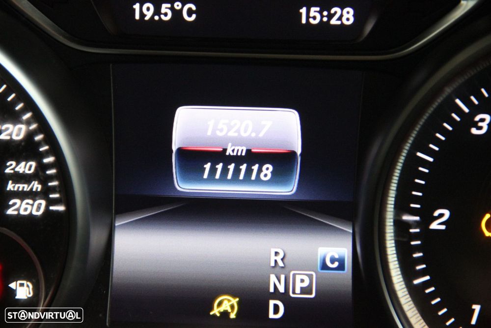 Mercedes-Benz CLA 200 d Shooting Brake Urban Aut. - 16