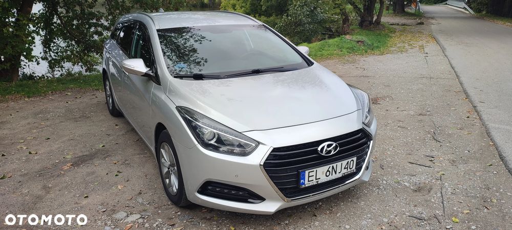 Hyundai i40 Kombi 1.7 CRDi DCT Premium - 3