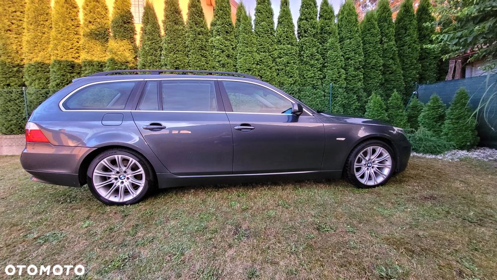 BMW Seria 5 525d - 5