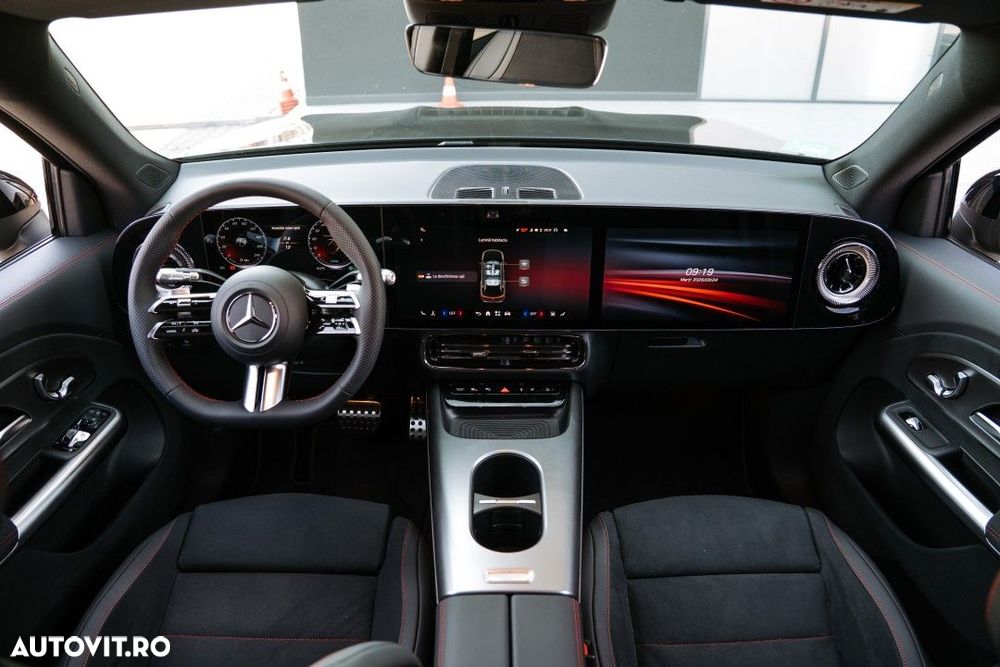 Mercedes-Benz GLB - 16