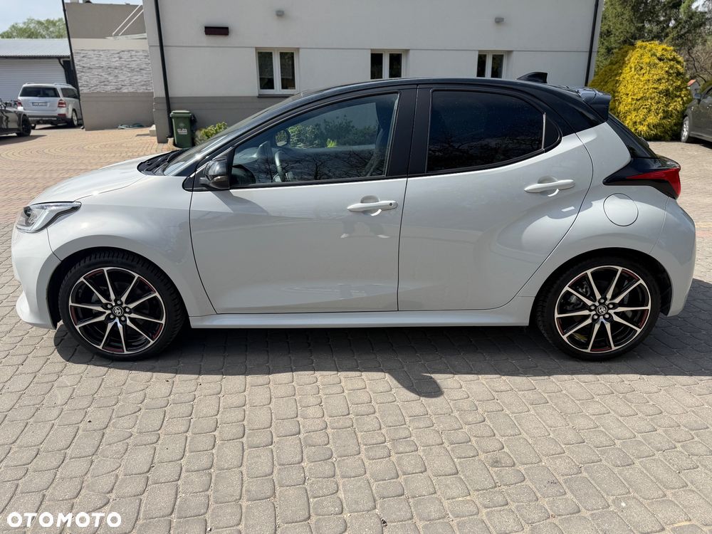 Toyota Yaris 1.5 VVT-i GR SPORT - 9