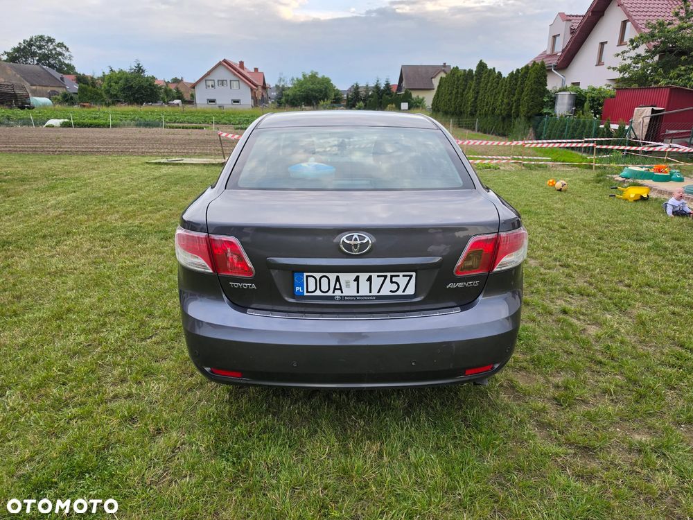 Toyota Avensis 2.0 D-4D Sol - 5