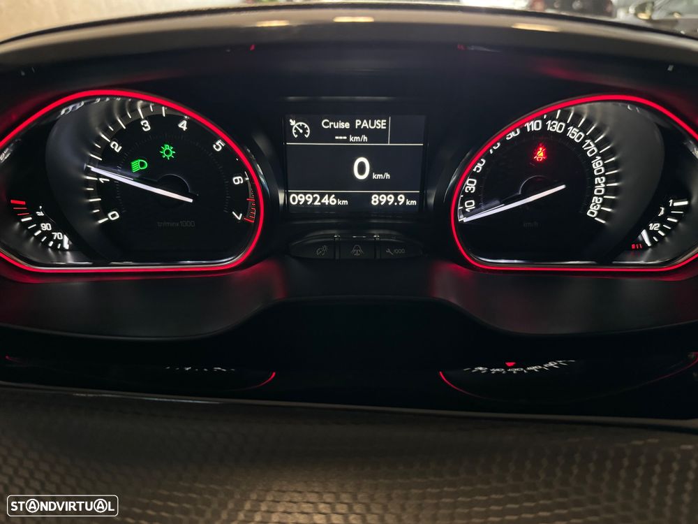 Peugeot 2008 PureTech 130 Stop&Start GT-Line Edition - 22
