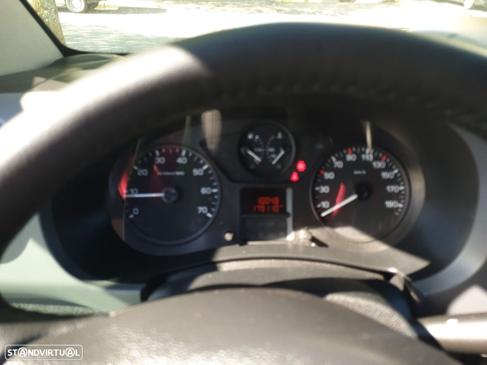 Peugeot Partner 1.6 e-HDi Confort - 12