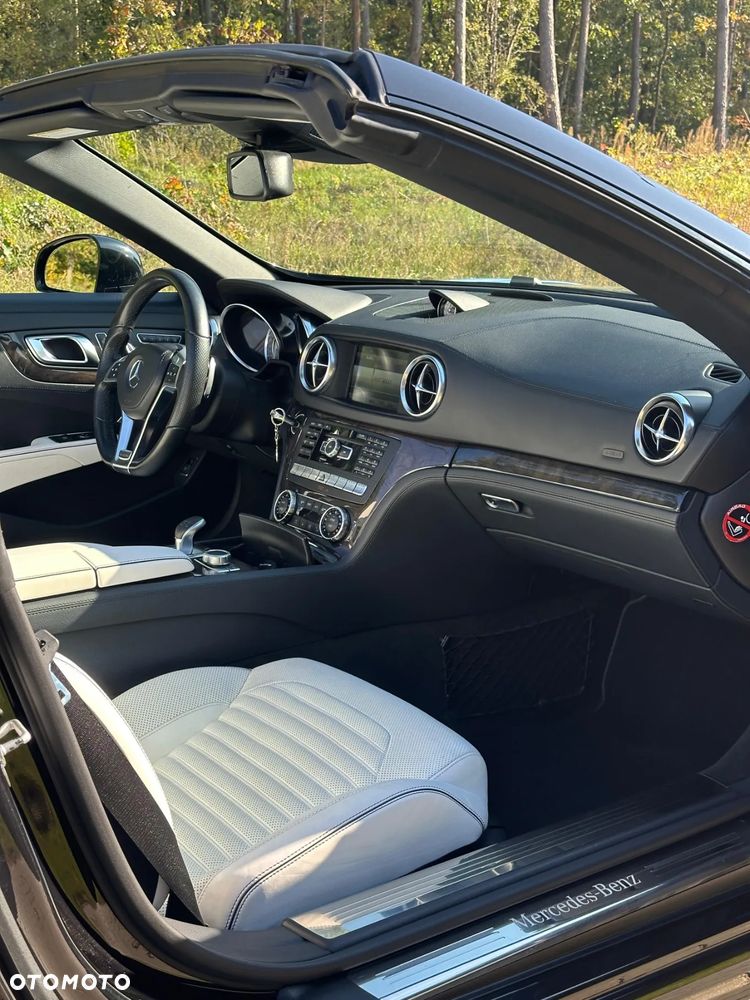 Mercedes-Benz SL - 11