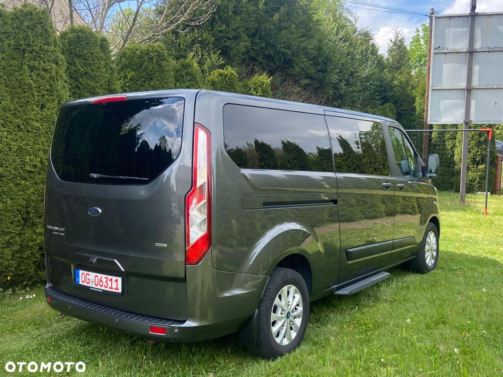 Ford Tourneo Custom - 10