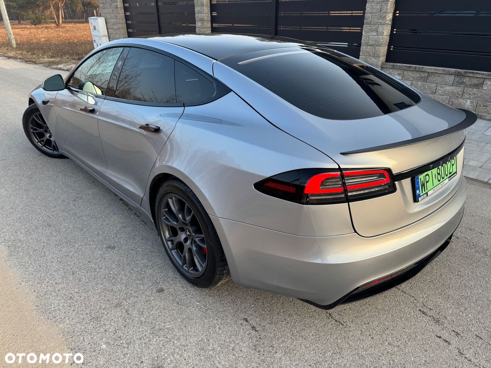 Tesla Model S - 18