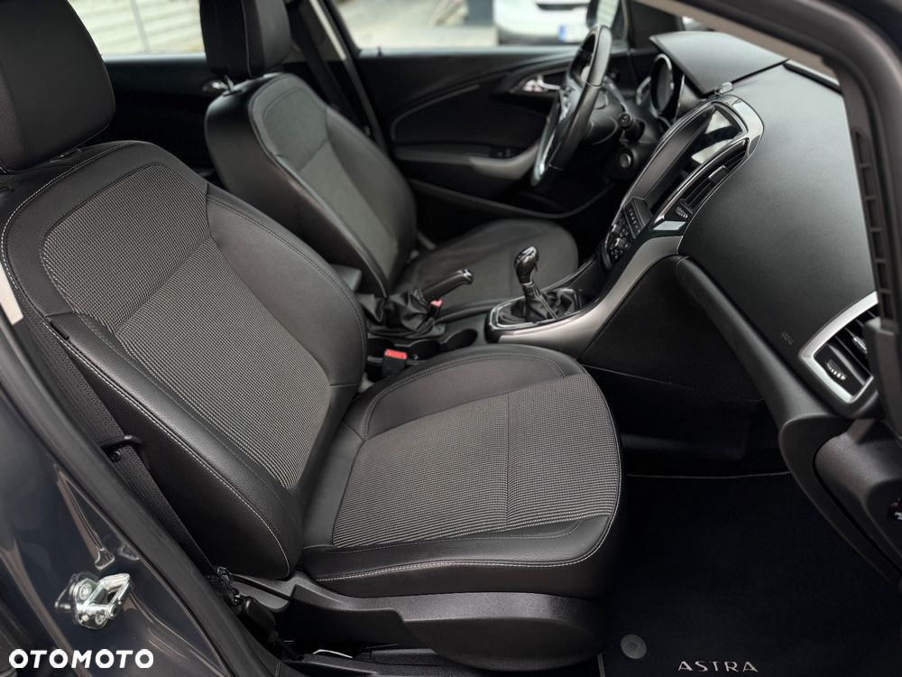 Opel Astra 1.4 T Cosmo - 16