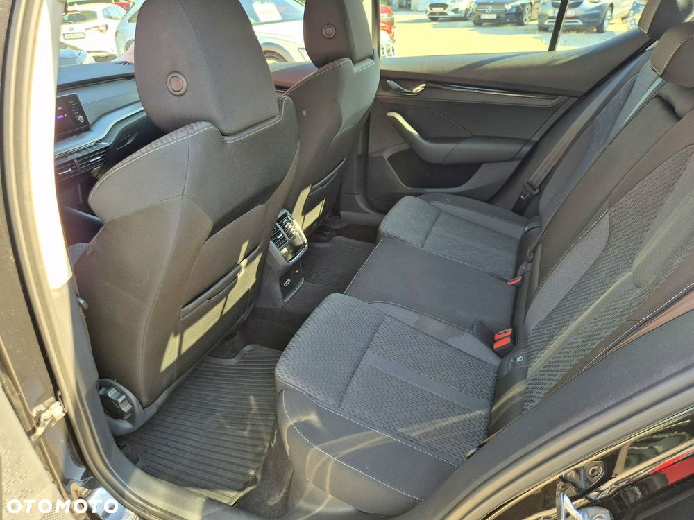 Skoda Octavia 2.0 TDI DSG Ambition - 27