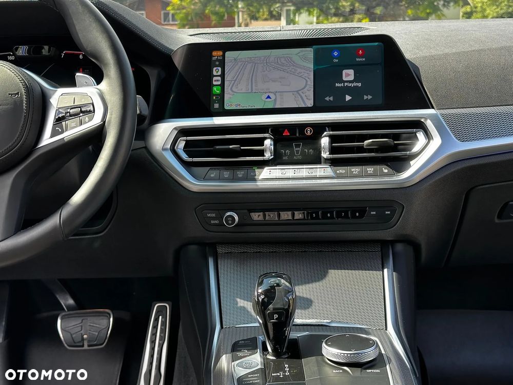 BMW Seria 3 330i M Sport - 24