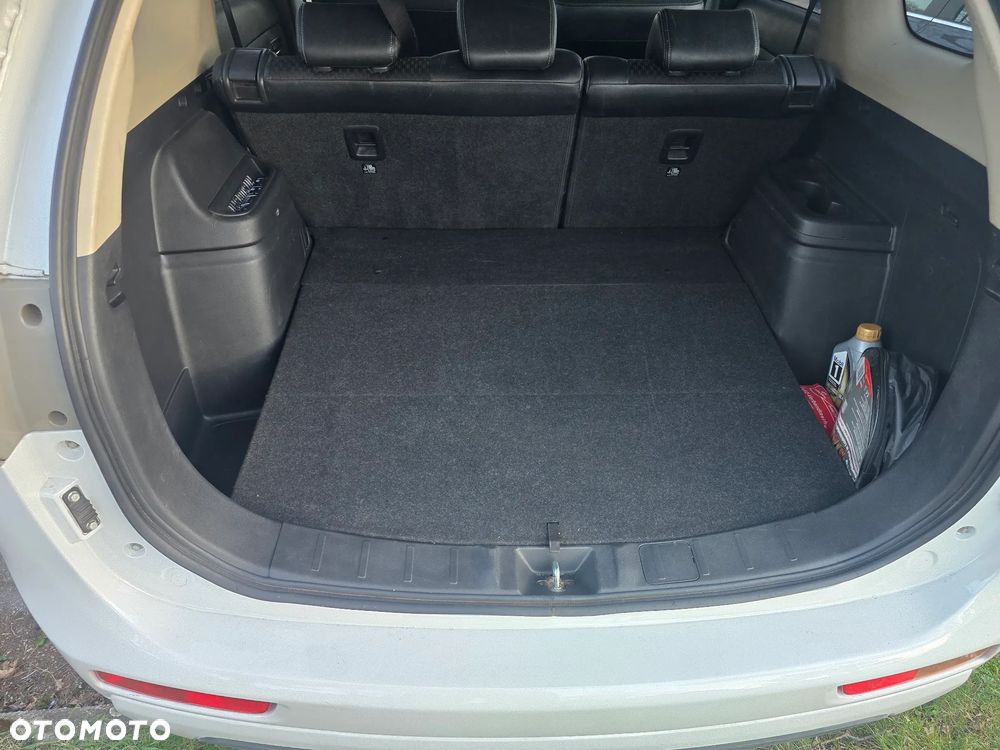 Mitsubishi Outlander 2.0 4WD - 11