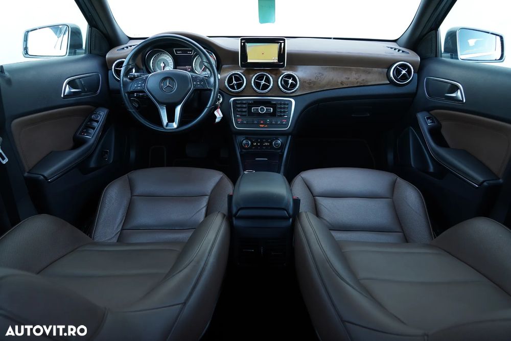 Mercedes-Benz GLA 220 d 4MATIC 7G-DCT Urban - 6