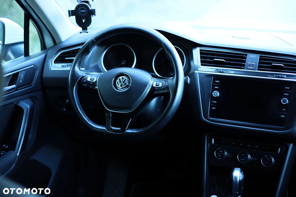 Volkswagen Tiguan - 13