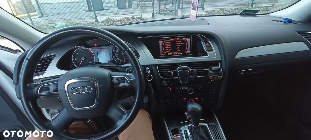 Audi A4 Avant 2.0 TDI DPF multitronic Ambiente - 13