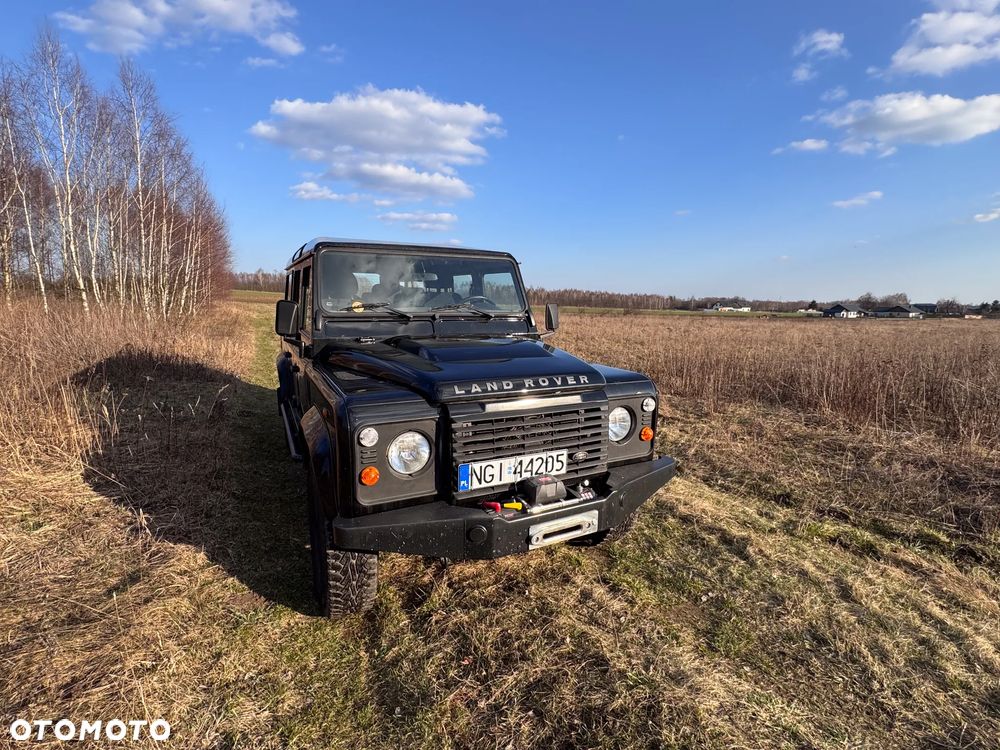 Land Rover Defender 110 Black Pearl Limited Edition - 10