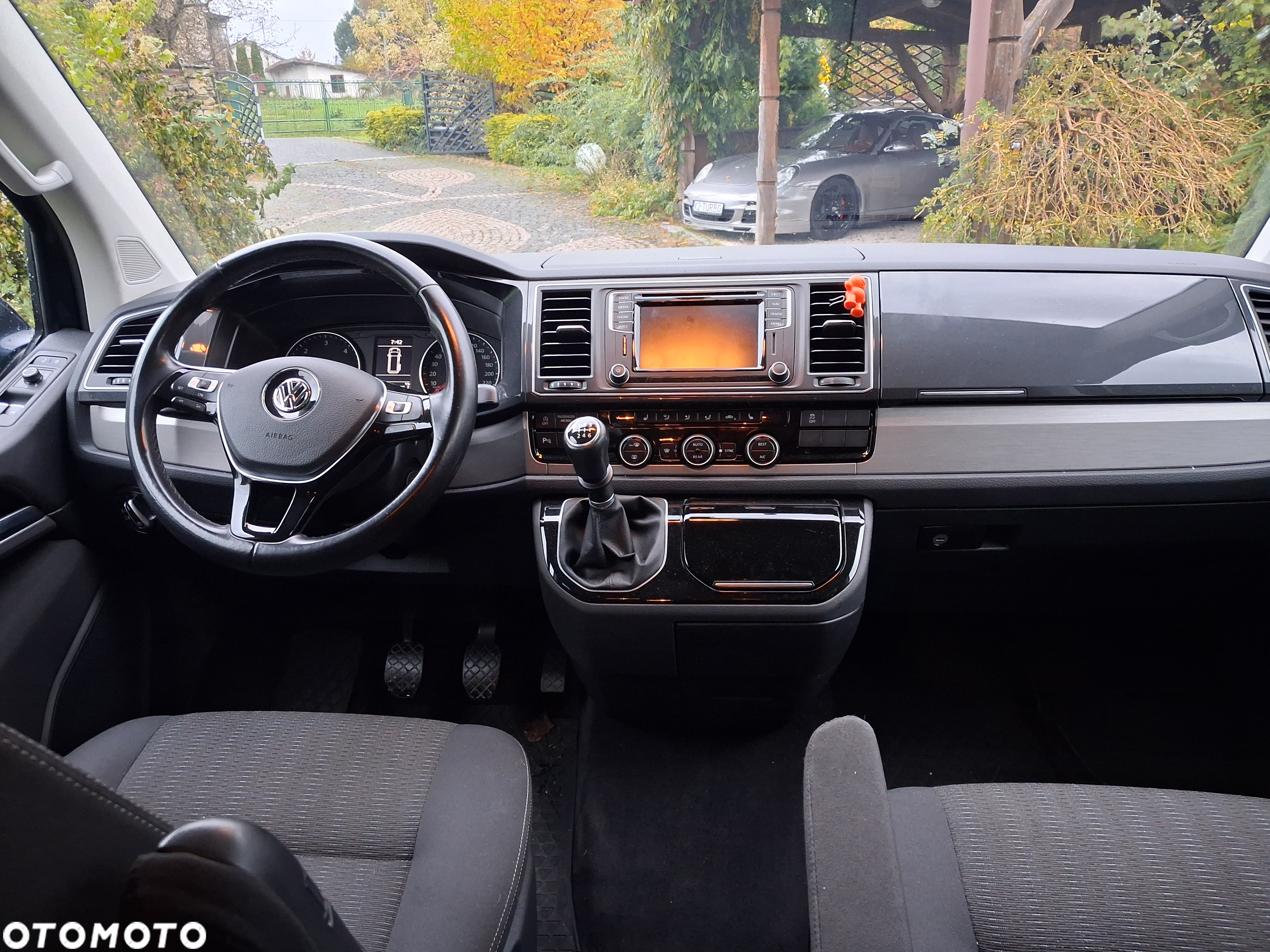 Volkswagen Multivan 2.0 BiTDI L1 Business 4Motion - 12
