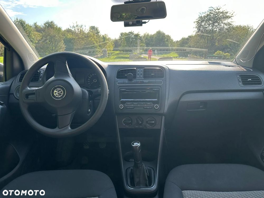 Volkswagen Polo - 13
