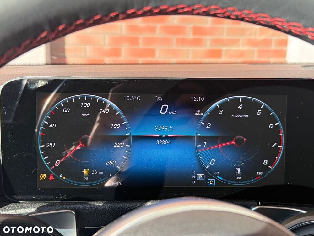Mercedes-Benz GLB - 16