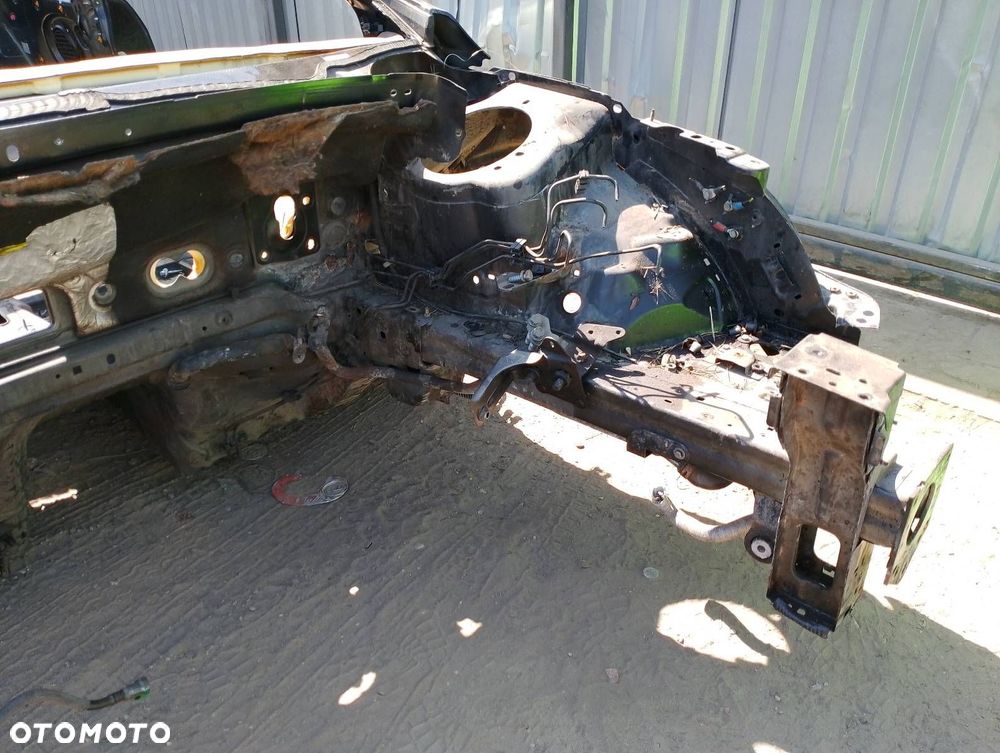 ĆWIARTKA PODŁUŻNICA LEWY PRZÓD PEUGEOT 407 I - 3