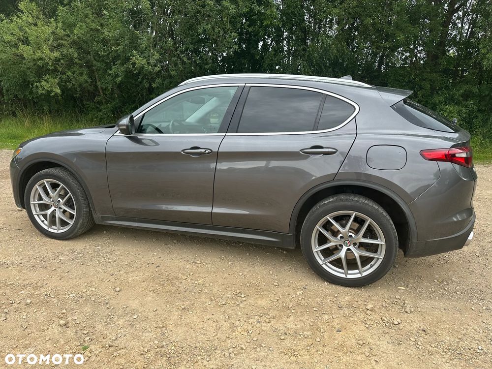 Alfa Romeo Stelvio - 5
