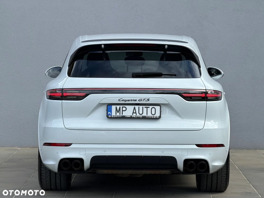 Porsche Cayenne - 5