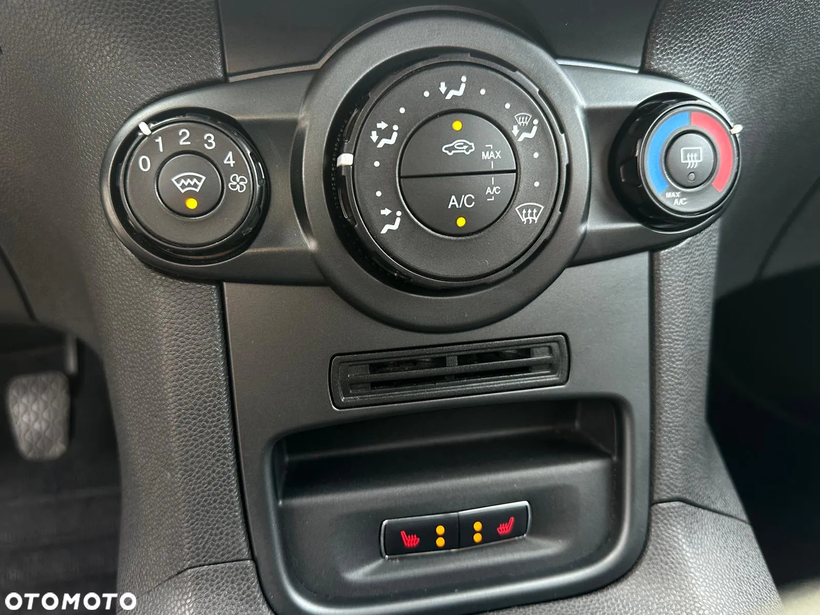 Ford Fiesta - 11