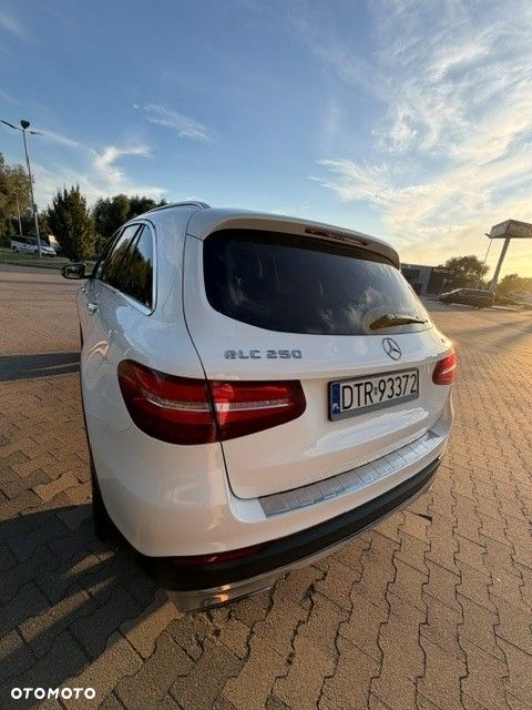 Mercedes-Benz GLC - 16
