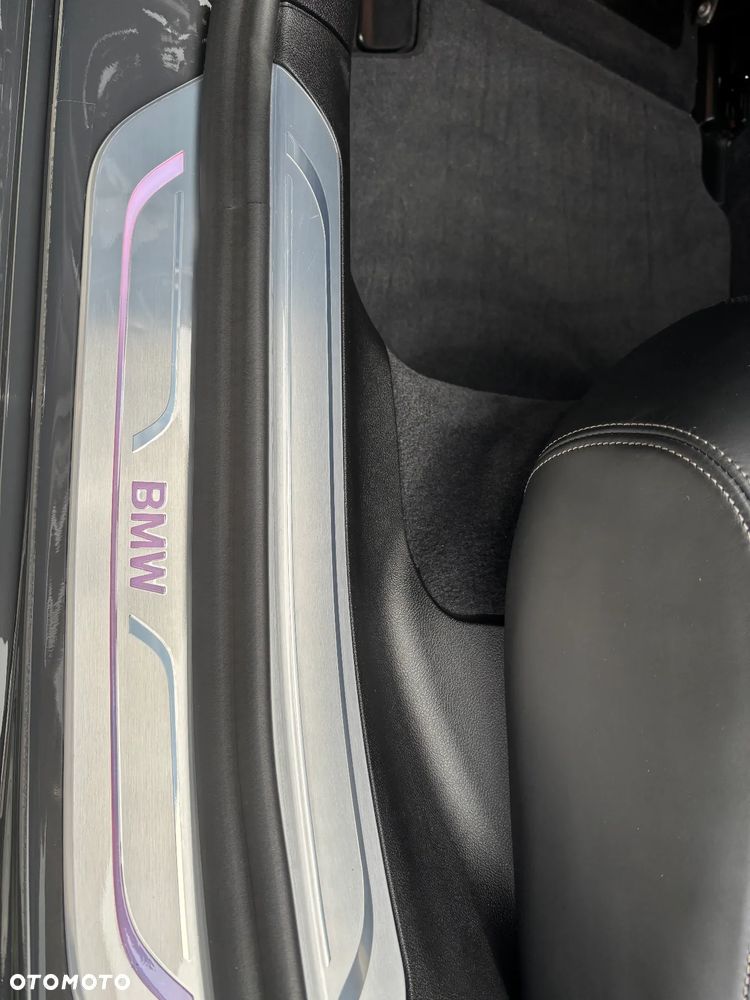 BMW Seria 7 740d xDrive - 22