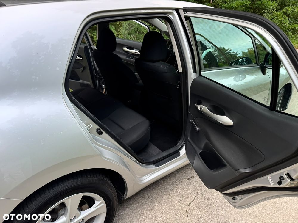 Toyota Auris - 10