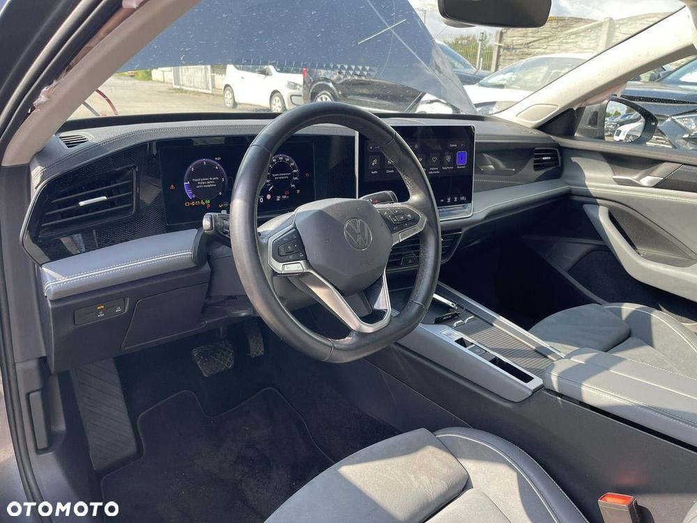 Volkswagen Passat Variant 2.0 TDI SCR Elegance DSG - 10
