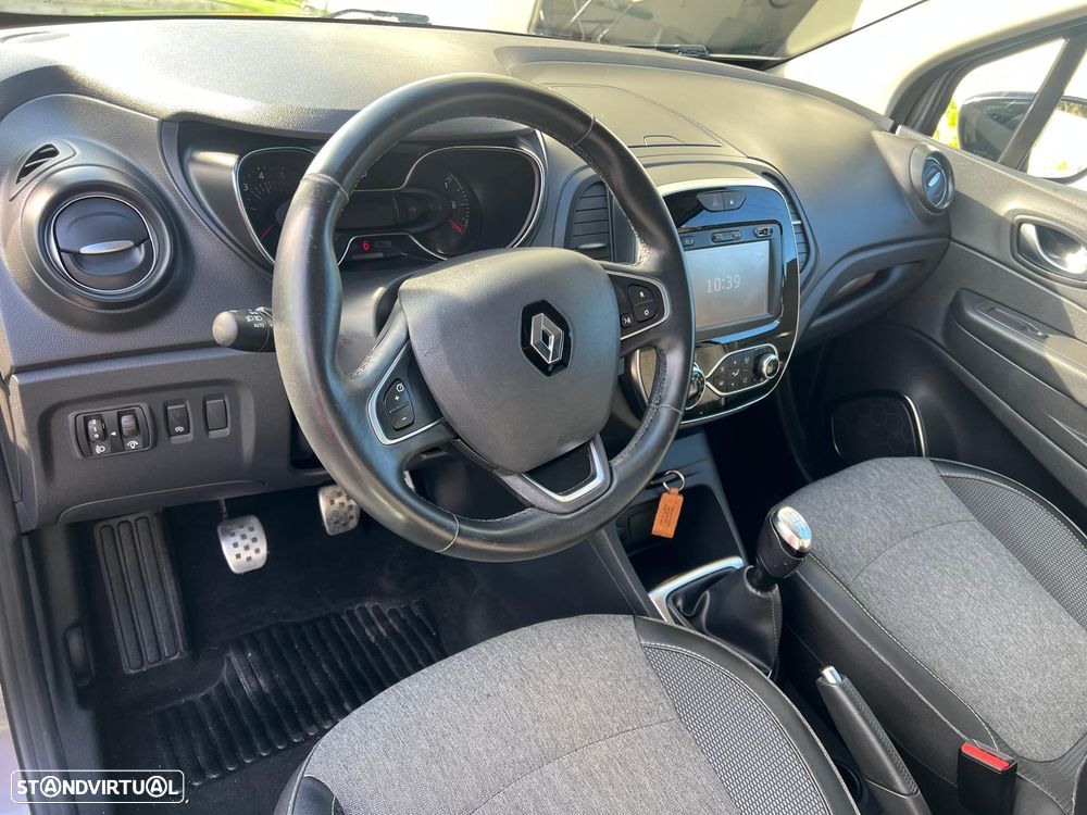 Renault Captur 1.5 dCi Exclusive - 19